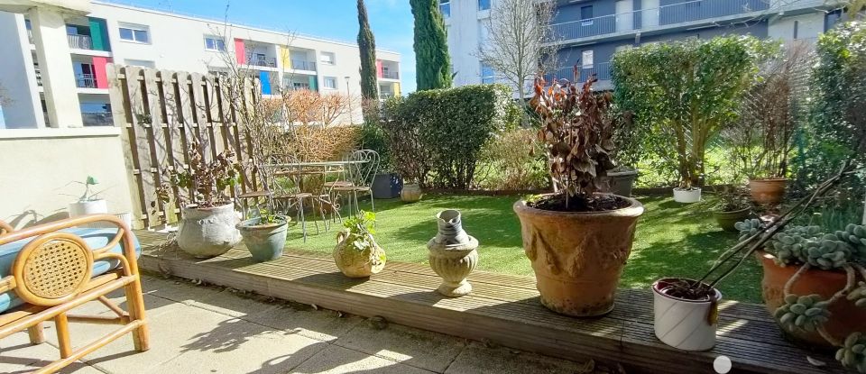 Apartment 4 rooms of 80 m² in Royan (17200)