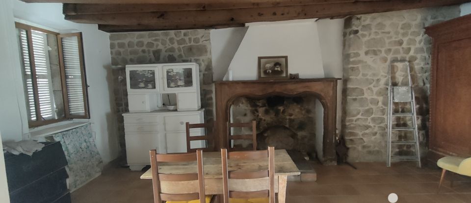 Village house 5 rooms of 67 m² in Pontcharraud (23260)