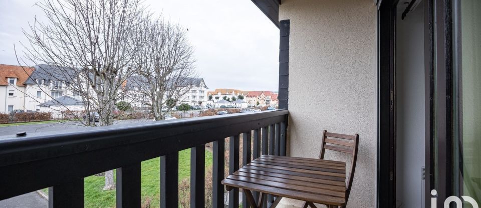 Apartment 2 rooms of 37 m² in Courseulles-sur-Mer (14470)