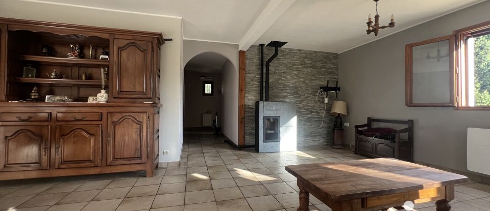 Maison 6 pièces de 135 m² à Barraux (38530)