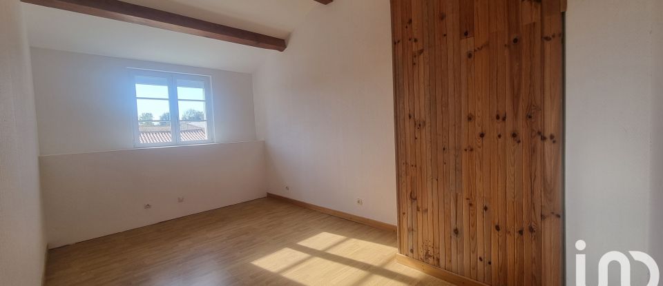 Maison 5 pièces de 220 m² à Cherbonnières (17470)