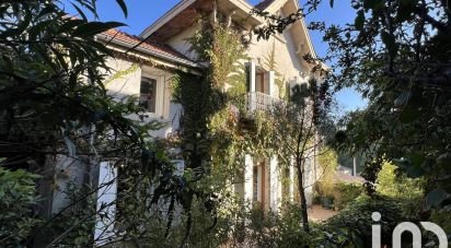 House 7 rooms of 142 m² in Aubenas (07200)