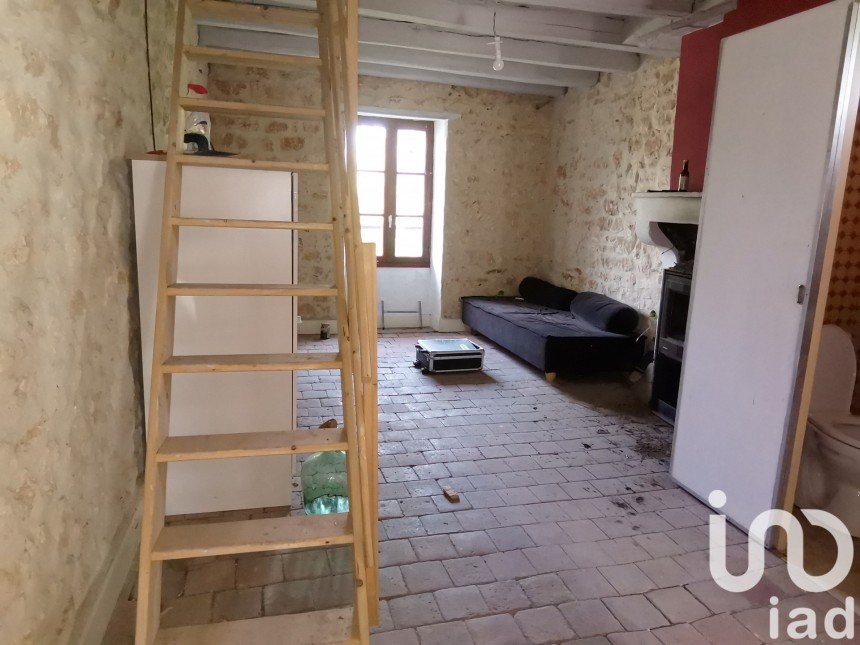 House 2 rooms of 29 m² in Le Pont-Chrétien-Chabenet (36800)