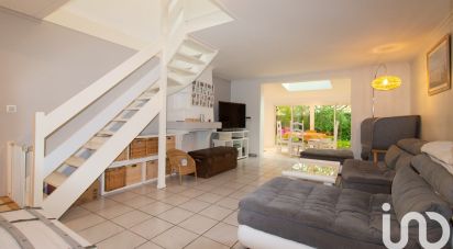 House 5 rooms of 90 m² in Jouy-le-Moutier (95280)