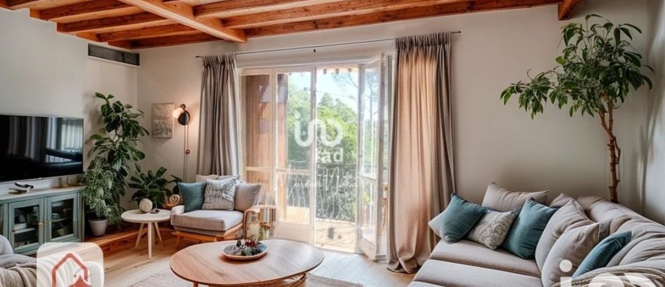 House 6 rooms of 134 m² in Fréjus (83600)