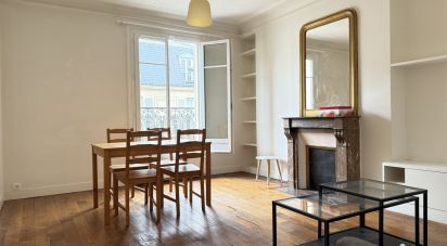 Appartement 3 pièces de 69 m² à Paris (75011)