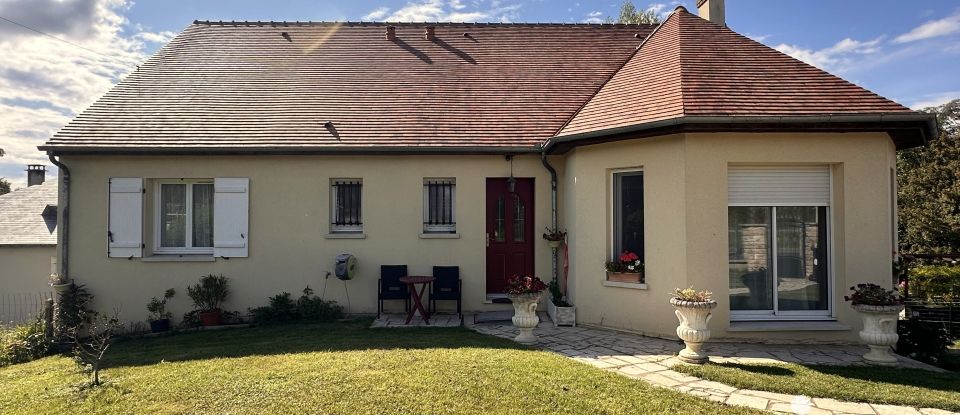 House 5 rooms of 116 m² in VEUZAIN-SUR-LOIRE (41150)