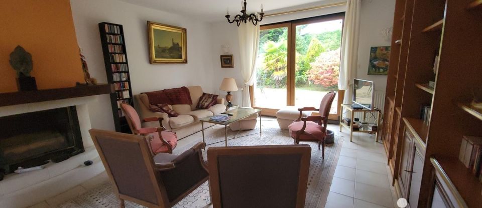 Traditional house 10 rooms of 293 m² in Martin-Église (76370)