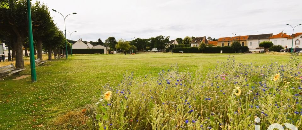 Maison traditionnelle 8 pièces de 146 m² à La Ville-du-Bois (91620)