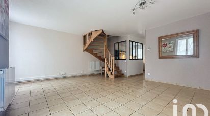 House 5 rooms of 89 m² in Breuillet (91650)