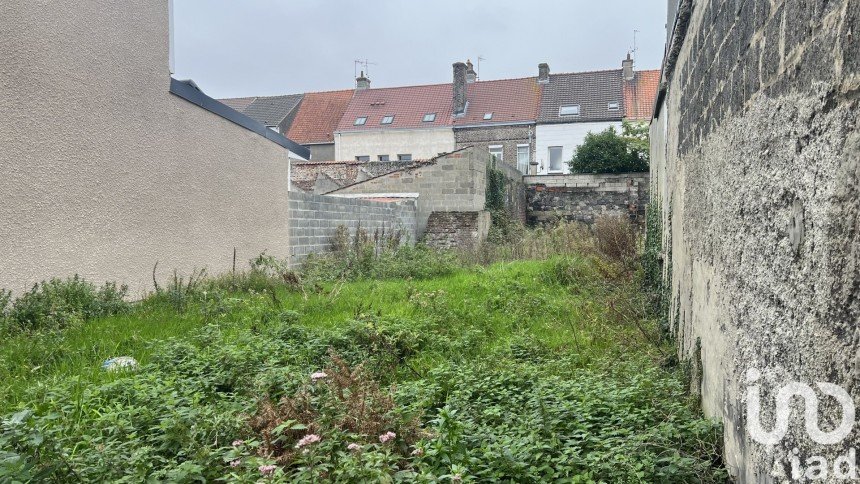 Terrain de 318 m² à Calais (62100)