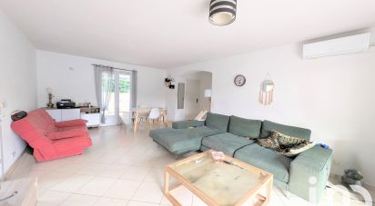 House 4 rooms of 90 m² in Saint-Raphaël (83700)