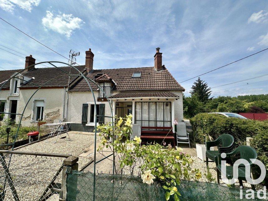 Maison de village 2 pièces de 65 m² à Foëcy (18500)