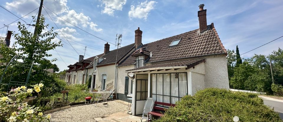 Maison de village 2 pièces de 65 m² à Foëcy (18500)