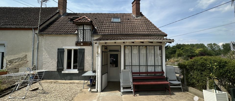 Maison de village 2 pièces de 65 m² à Foëcy (18500)