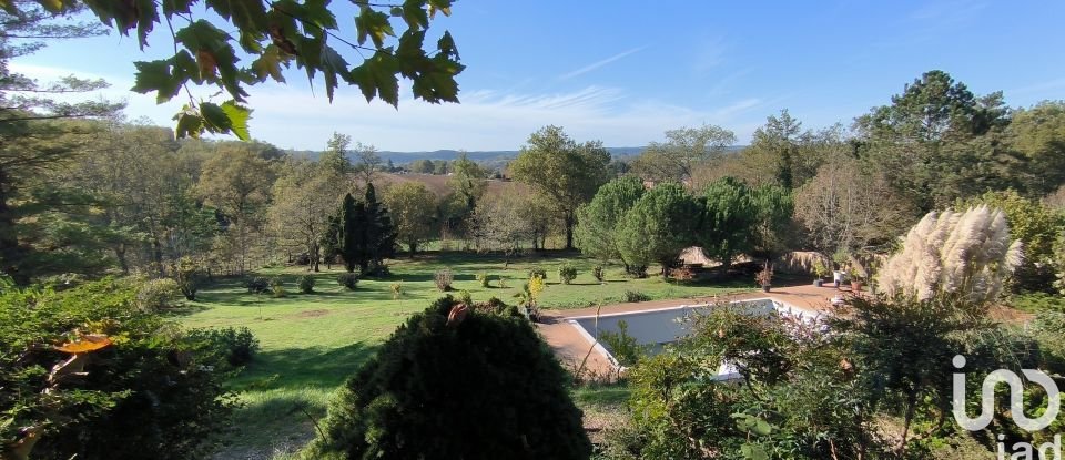 Maison traditionnelle 8 pièces de 188 m² à Alles-sur-Dordogne (24480)