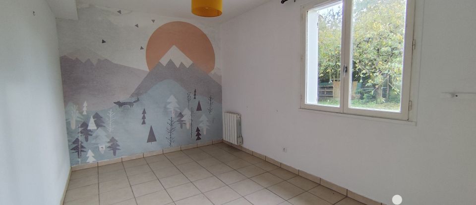 House 4 rooms of 89 m² in Blaslay (86170)