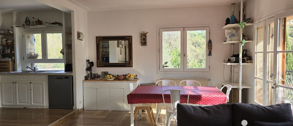 House 5 rooms of 124 m² in Le Bar-sur-Loup (06620)