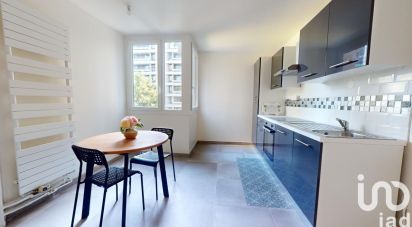 Appartement 4 pièces de 84 m² à Élancourt (78990)