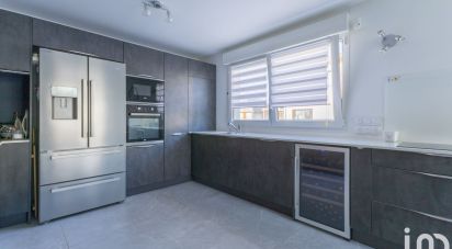 Appartement 4 pièces de 95 m² à Chambéry (73000)