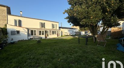 Maison traditionnelle 4 pièces de 140 m² à Tonnay-Charente (17430)