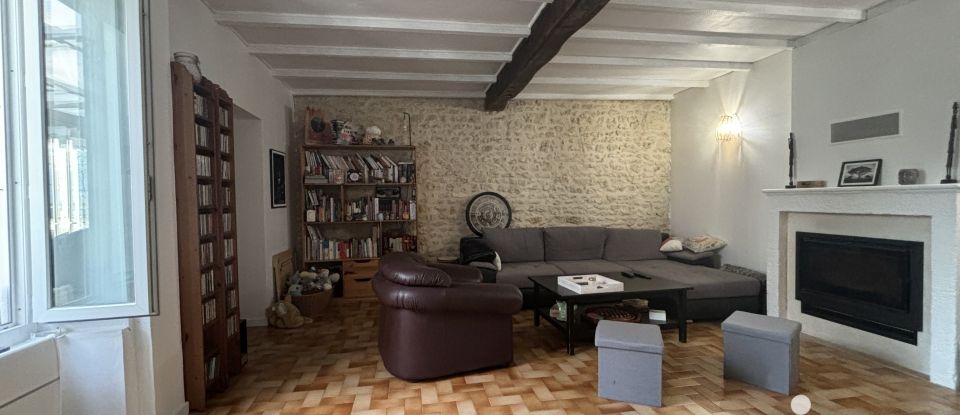 Maison traditionnelle 4 pièces de 140 m² à Tonnay-Charente (17430)