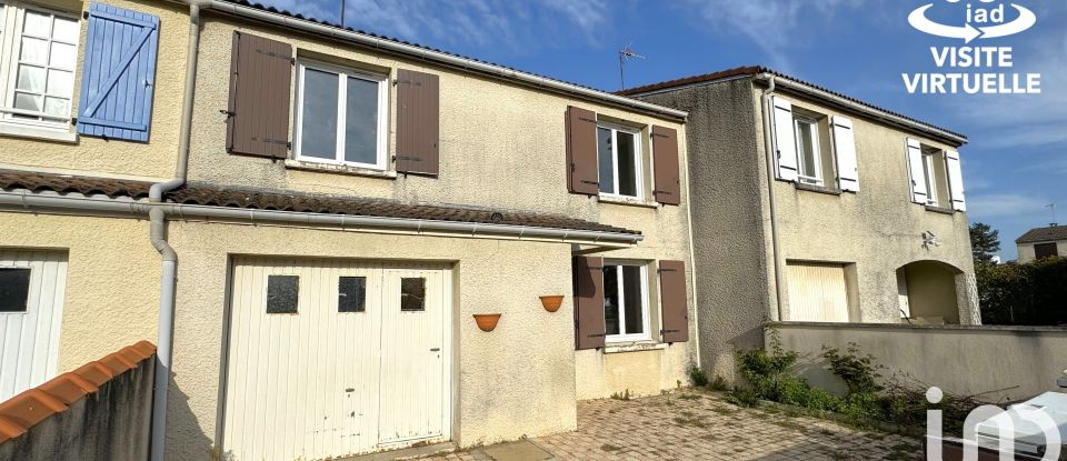 Maison de ville 5 pièces de 115 m² à Fontenay-le-Comte (85200)