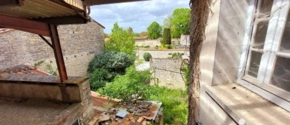 Village house 4 rooms of 160 m² in Tusson (16140)