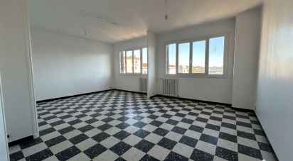 Appartement 4 pièces de 99 m² à Toulon (83100)