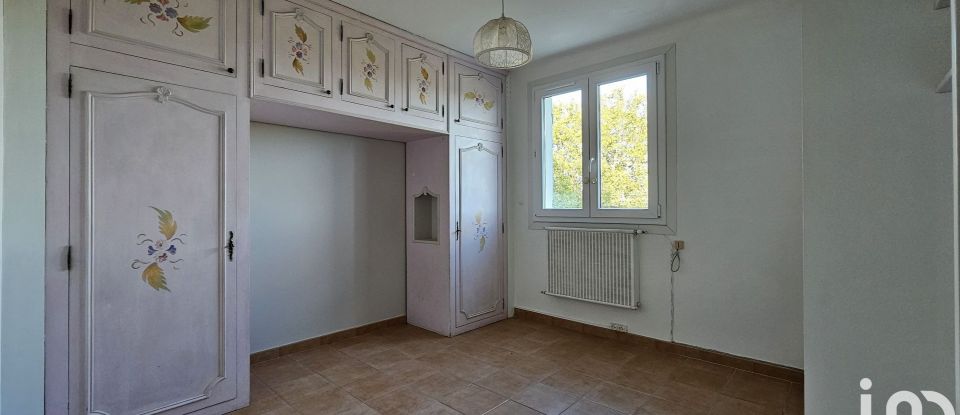 Appartement 4 pièces de 100 m² à Mimet (13105)