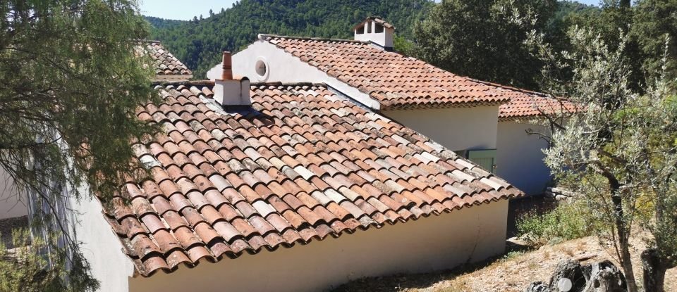 Maison traditionnelle 6 pièces de 160 m² à Correns (83570)