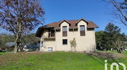 Maison 8 pièces de 180 m² à Sainte-Hélène-du-Lac (73800)