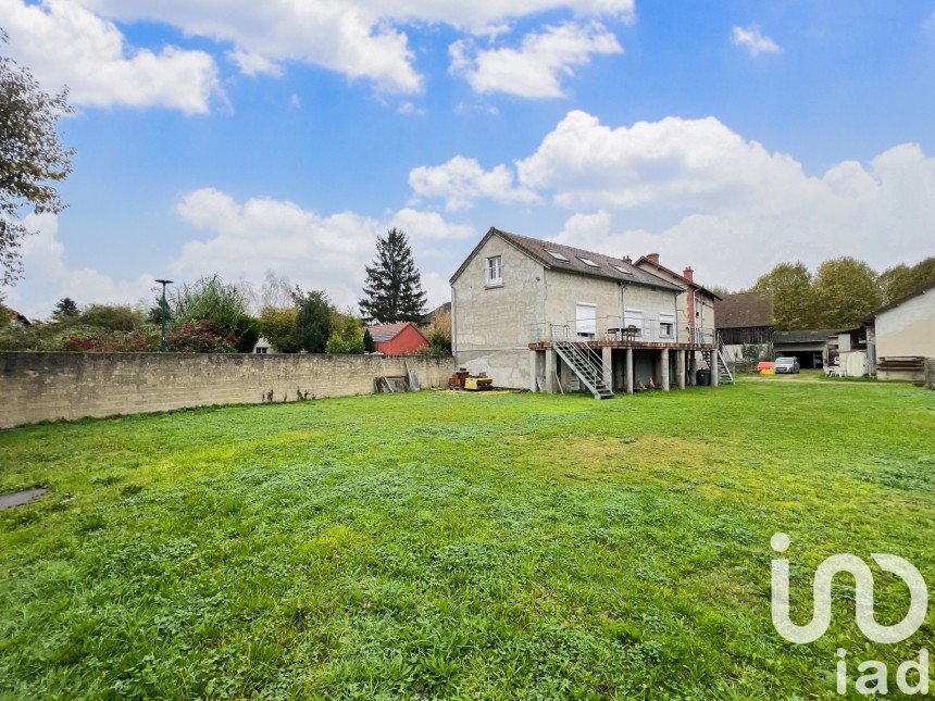 Maison traditionnelle 6 pièces de 200 m² à Champagne-sur-Seine (77430)