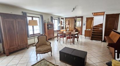 House 6 rooms of 125 m² in Mouy (60250)