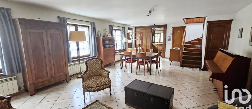 Maison 6 pièces de 125 m² à Mouy (60250)