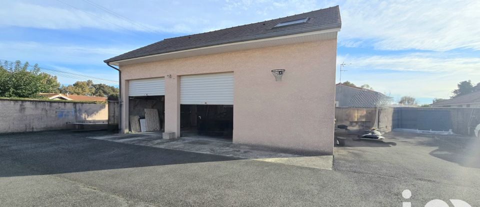 Maison 8 pièces de 178 m² à Bazet (65460)