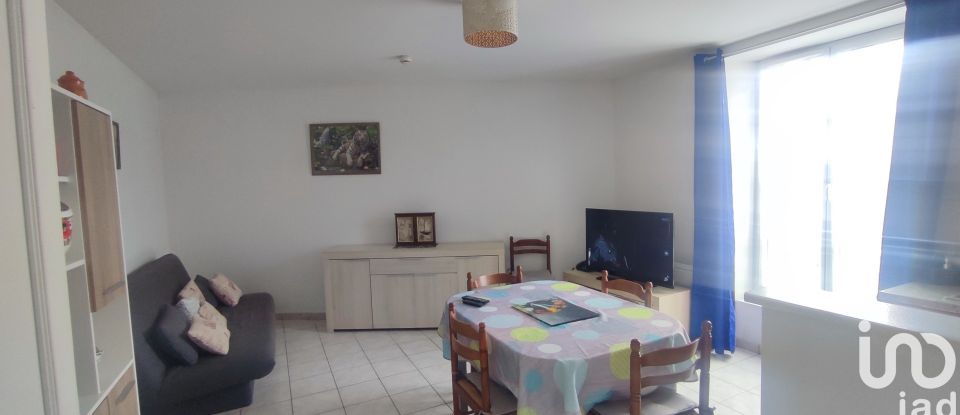 Appartement 3 pièces de 53 m² à Fougères (35300)