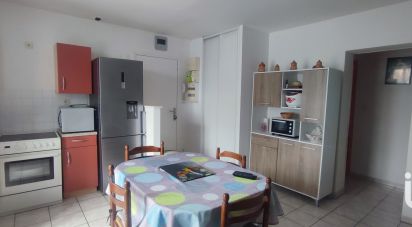 Appartement 3 pièces de 53 m² à Fougères (35300)