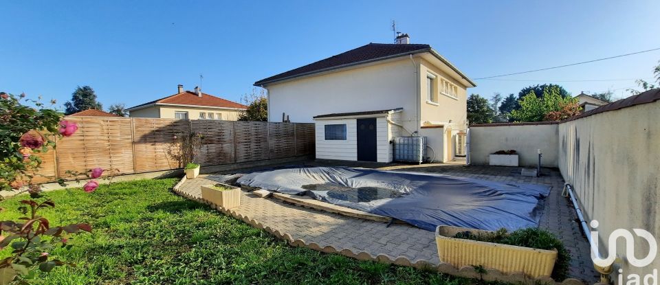 Maison 6 pièces de 143 m² à Savigneux (42600)