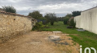 Land of 771 m² in Taugon (17170)