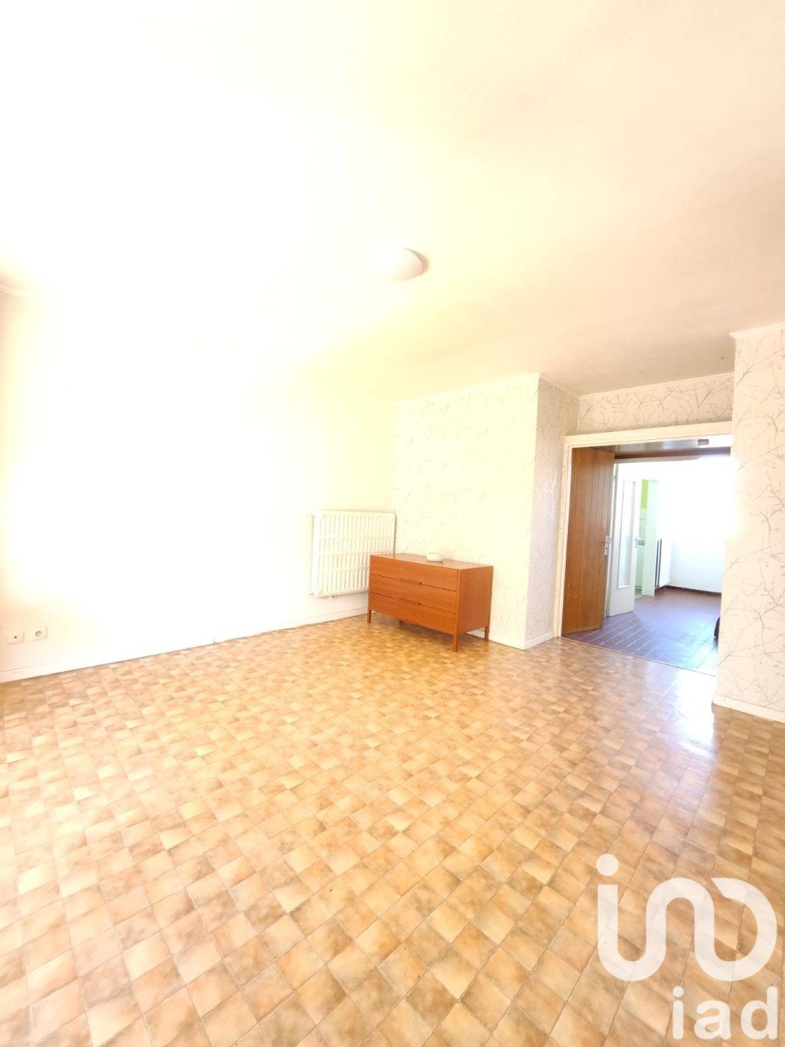 Apartment 3 rooms of 66 m² in Carros (06510)