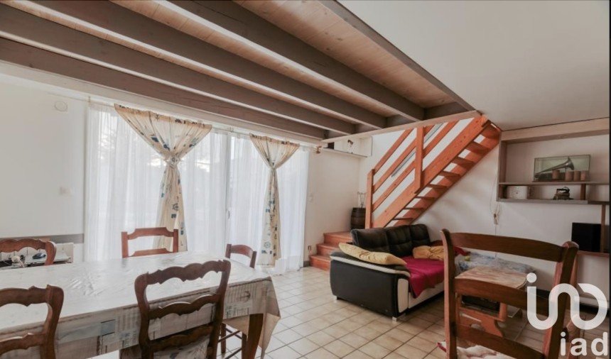 Maison 4 pièces de 91 m² à Rivedoux-Plage (17940)