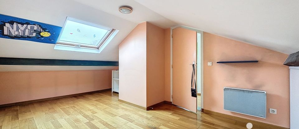 Maison traditionnelle 6 pièces de 135 m² à Orly (94310)