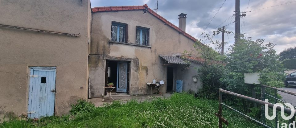 Maison de campagne 8 pièces de 126 m² à Perreux (42120)