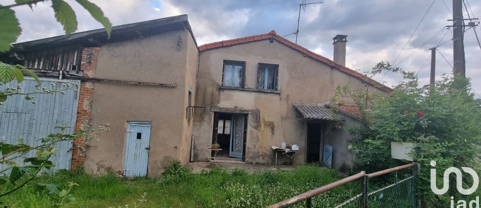 Maison de campagne 8 pièces de 126 m² à Perreux (42120)