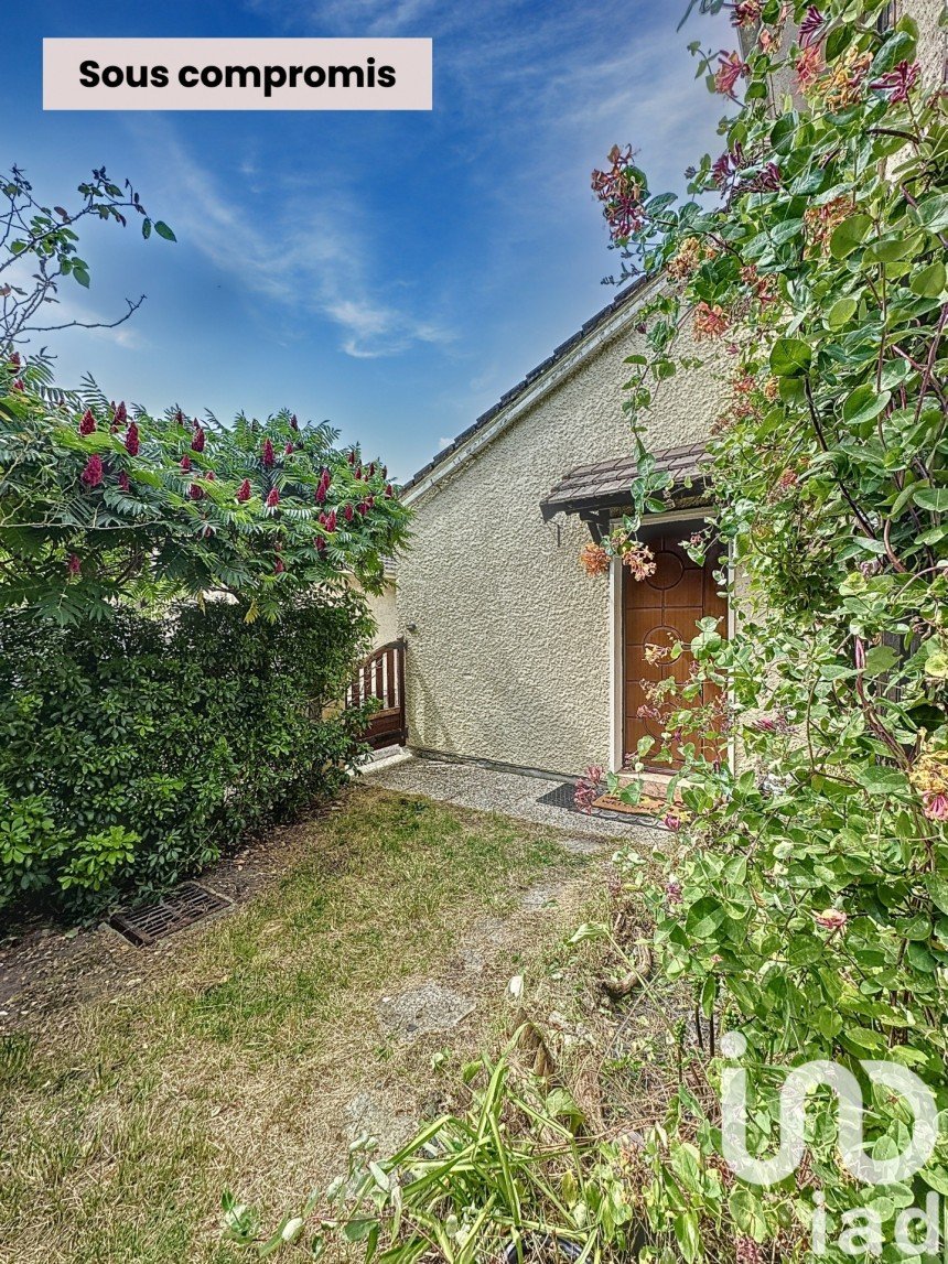 Maison traditionnelle 4 pièces de 89 m² à Clichy-sous-Bois (93390)