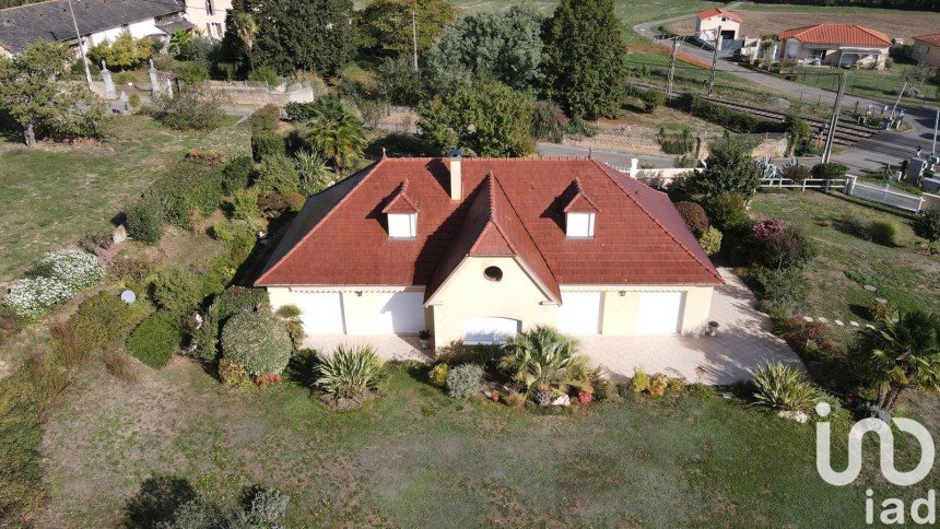 Architect house 8 rooms of 181 m² in Tarbes (65000)