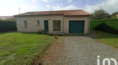 House 4 rooms of 87 m² in Parthenay (79200)