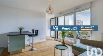 Appartement 3 pièces de 49 m² à Pantin (93500)