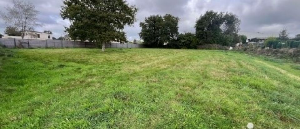 Land of 1,754 m² in Landerneau (29800)